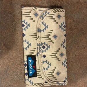 KAVU Geometric Tri-Fold Wallet